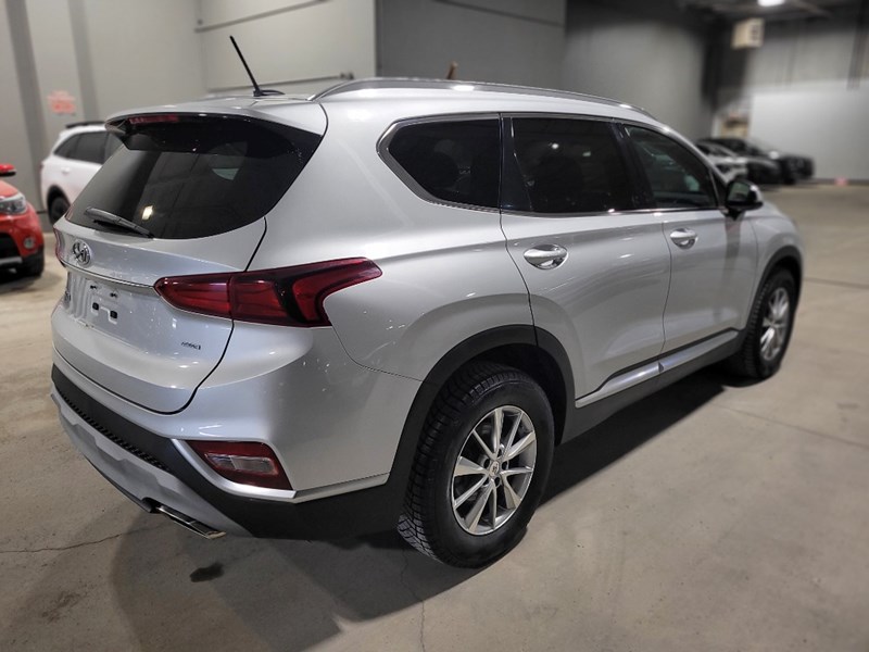 2019 Hyundai Santa Fe 2.4L Essential AWD w/Safety Package