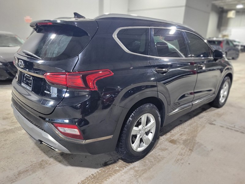 2019 Hyundai Santa Fe 2.0T Luxury AWD w/Dark Chrome Accent