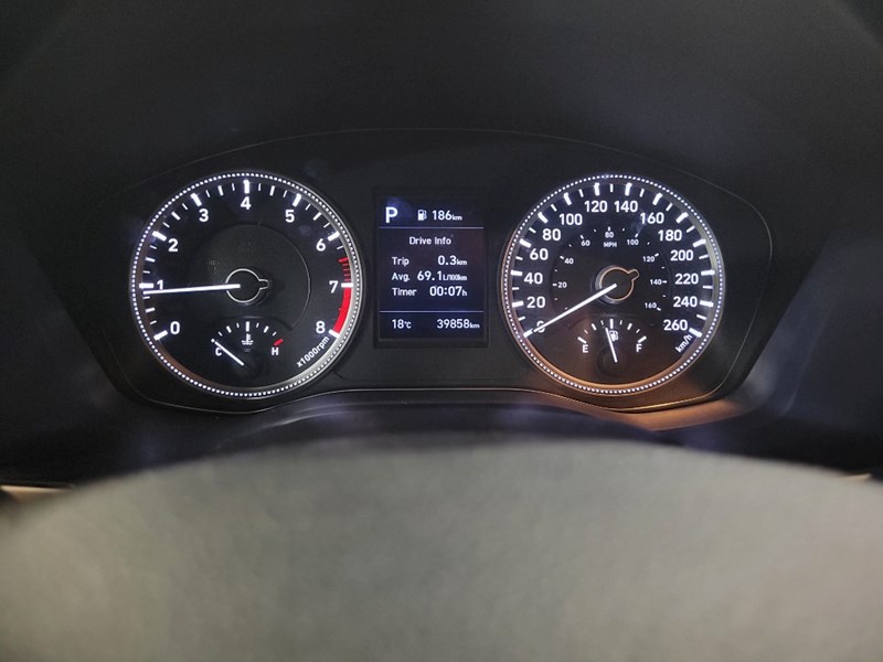 2020 Hyundai Santa Fe 2.4L Essential FWD w/Safety Package