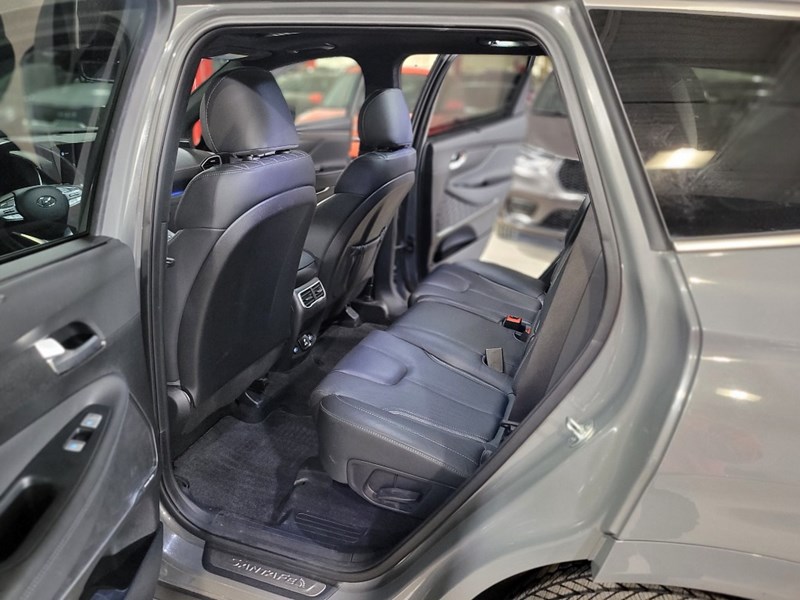 2021 Hyundai Santa Fe Ultimate Calligraphy AWD