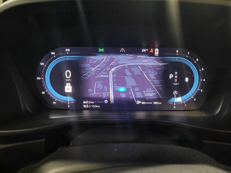 2024 Volvo XC40 B5 AWD Plus Bright Theme