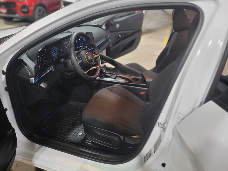 2025 Hyundai Elantra Preferred w/Tech Pkg