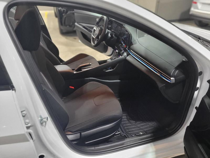 2025 Hyundai Elantra Preferred w/Tech Pkg