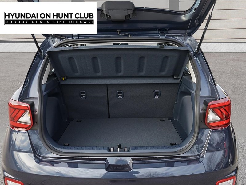 2025 Hyundai Venue Ultimate IVT w/Denim Interior