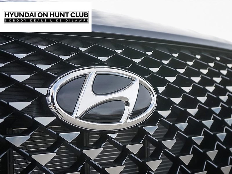 2025 Hyundai Venue Ultimate IVT w/Denim Interior
