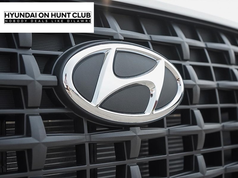 2025 Hyundai Venue Preferred IVT w/Two-Tone