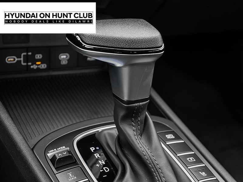 2025 Hyundai Kona 2.0L Essential AWD