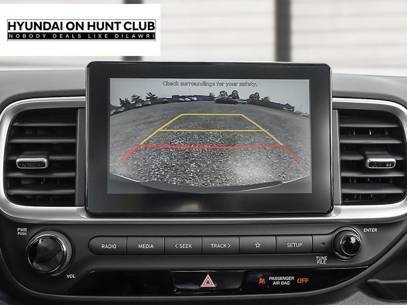 2025 Hyundai Venue Preferred IVT w/Two-Tone