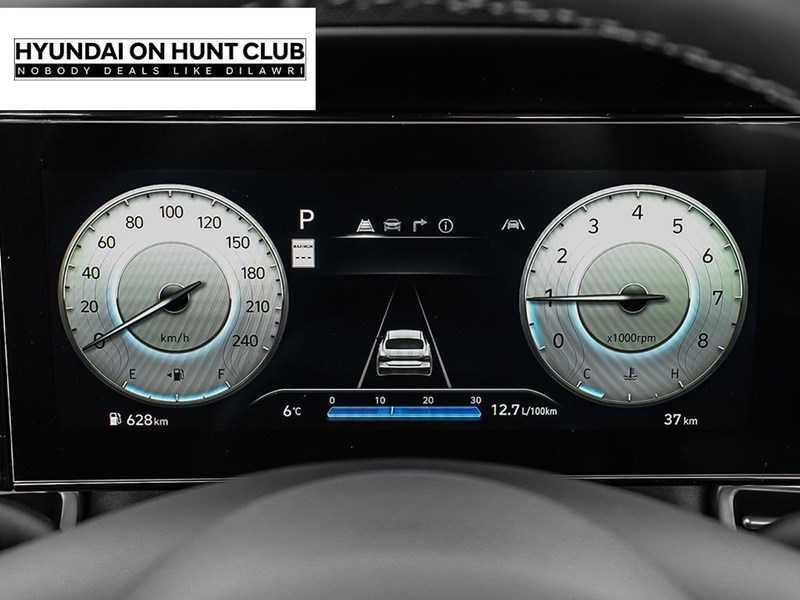 2025 Hyundai Elantra HEV Luxury DCT