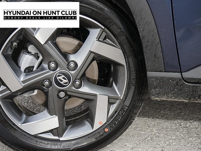 2025 Hyundai Venue Ultimate IVT w/Denim Interior