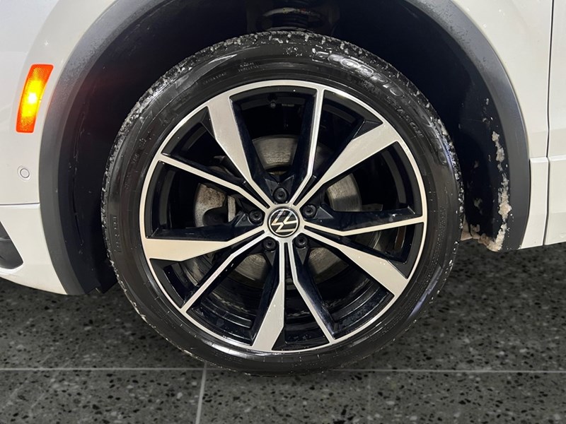 2023 Volkswagen Tiguan Highline R-Line 4MOTION