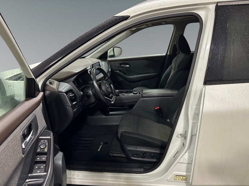 2021 Nissan Rogue AWD SV