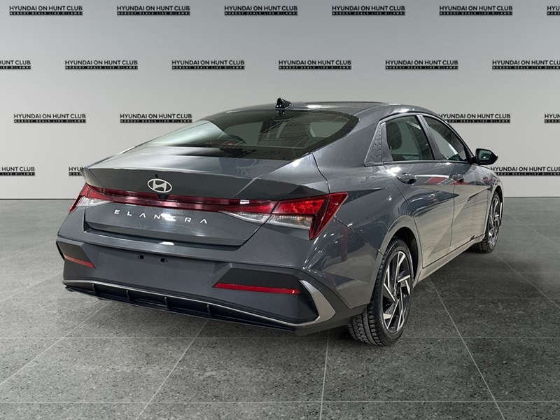 2025 Hyundai Elantra Preferred IVT w/Tech Pkg