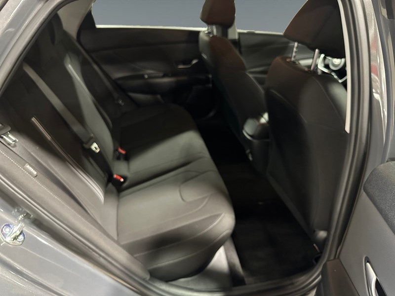 2025 Hyundai Elantra Preferred IVT w/Tech Pkg