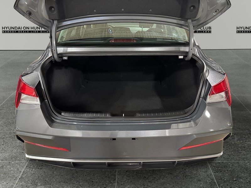 2025 Hyundai Elantra Preferred IVT w/Tech Pkg