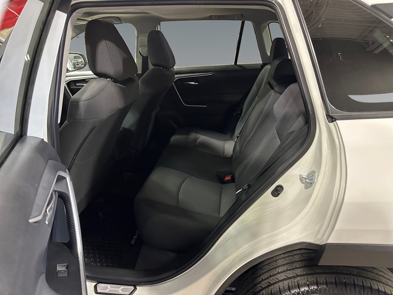 2025 Toyota RAV4 XLE AWD
