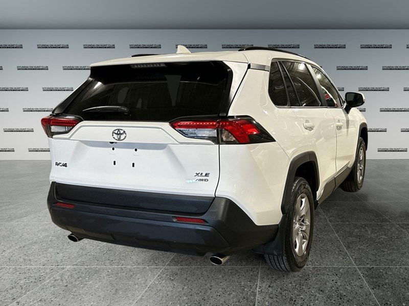 2025 Toyota RAV4 XLE AWD