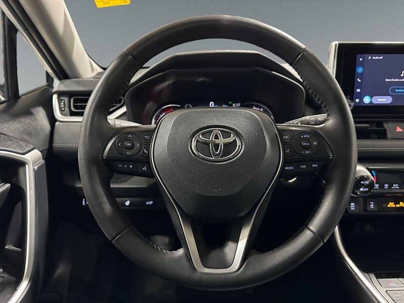 2025 Toyota RAV4 XLE AWD