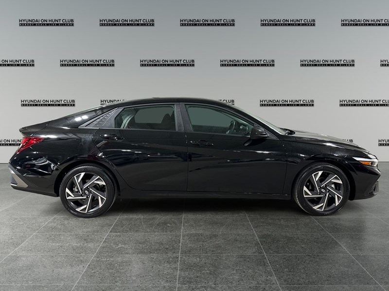 2025 Hyundai Elantra Preferred IVT w/Tech Pkg