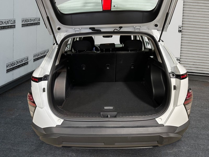 2025 Hyundai Kona 2.0L Essential AWD