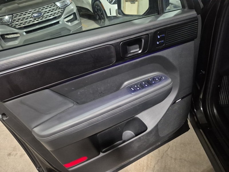 2025 Hyundai Santa Fe Ultimate Calligraphy AWD