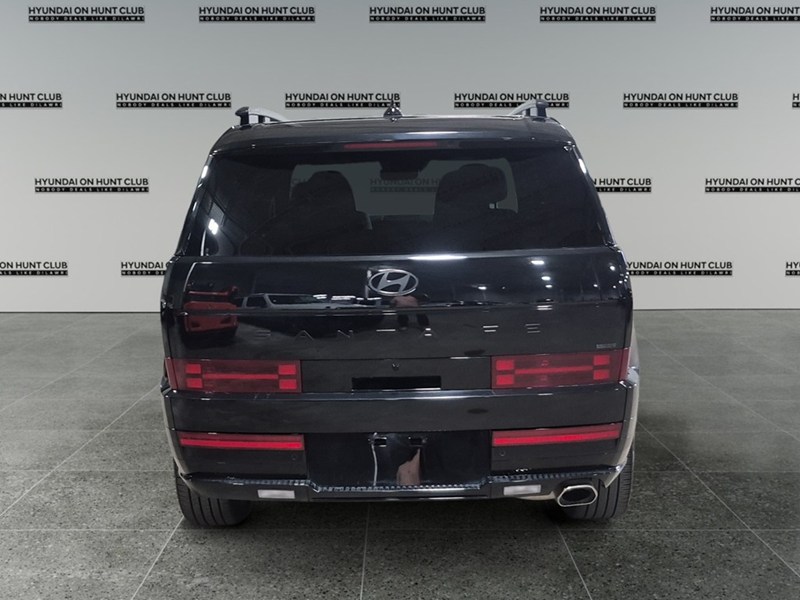 2025 Hyundai Santa Fe Ultimate Calligraphy AWD