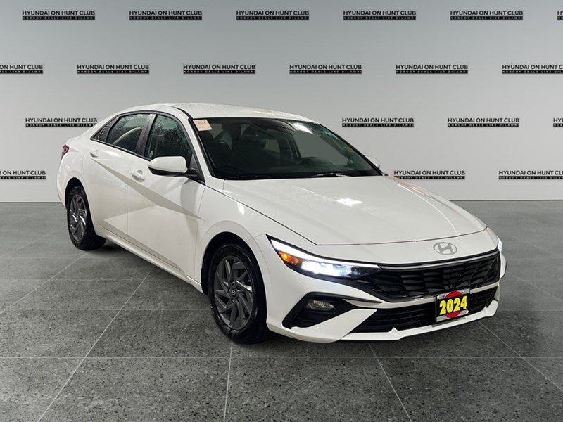 2024 Hyundai Elantra Preferred IVT
