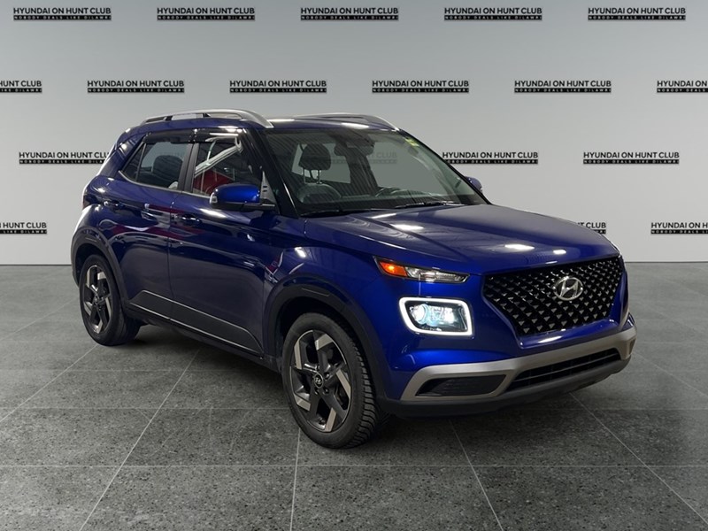 2022 Hyundai Venue Ultimate IVT w/Black Interior