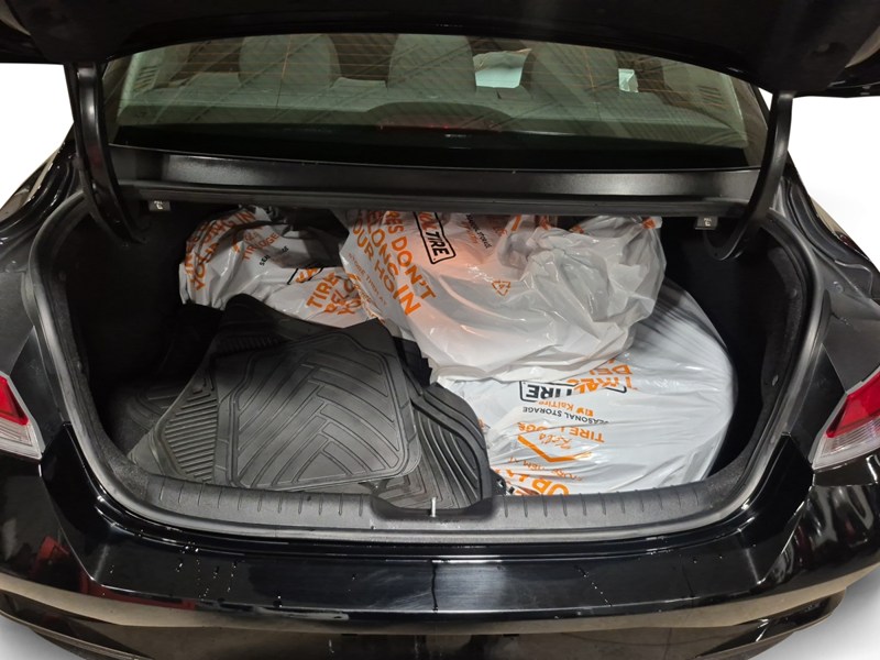 2023 Hyundai Elantra Preferred IVT