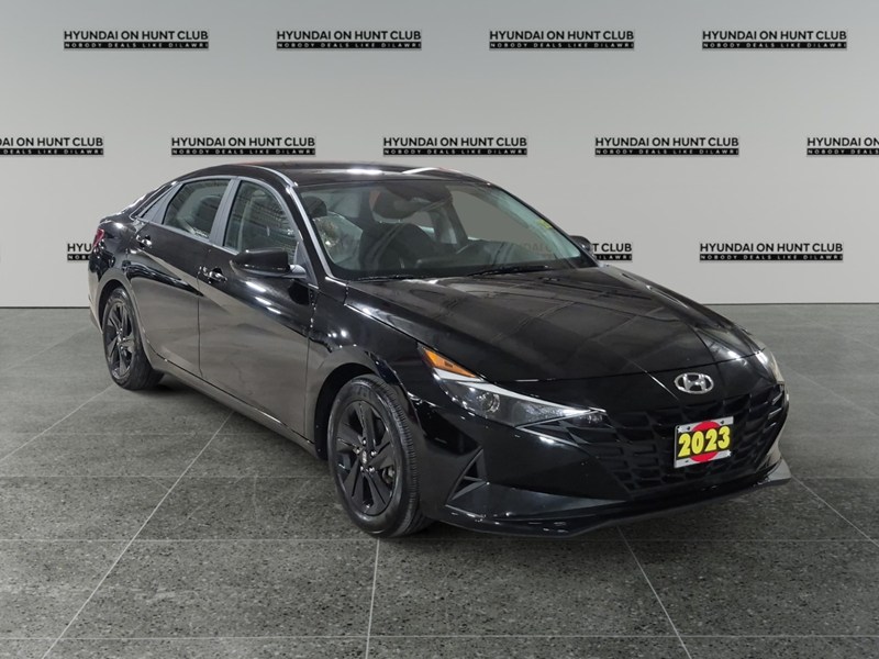 2023 Hyundai Elantra Preferred IVT