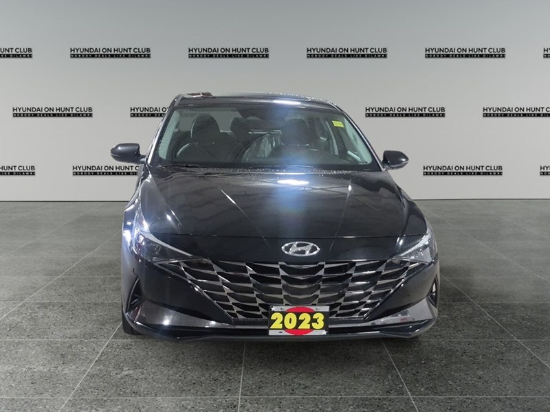 2023 Hyundai Elantra HEV Luxury DCT