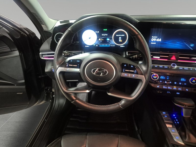 2023 Hyundai Elantra HEV Luxury DCT