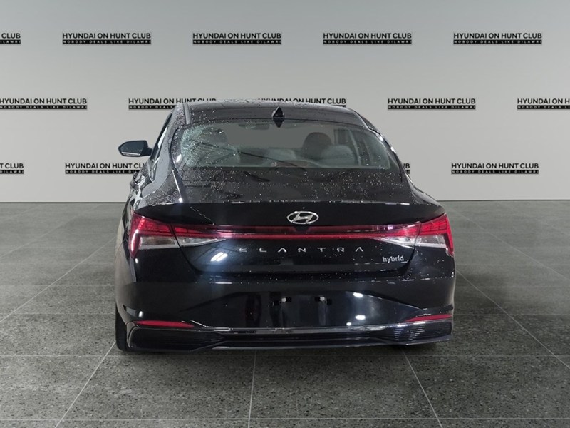 2023 Hyundai Elantra HEV Luxury DCT