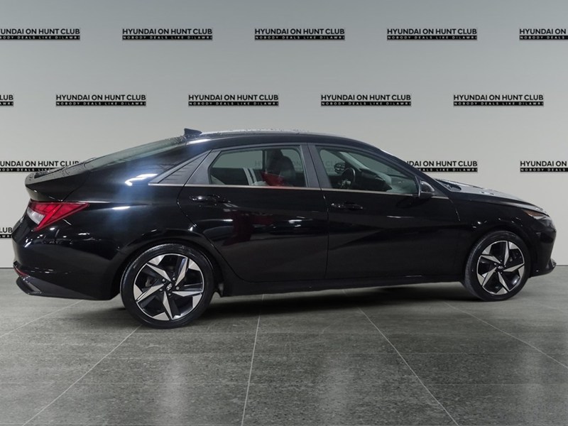 2023 Hyundai Elantra HEV Luxury DCT