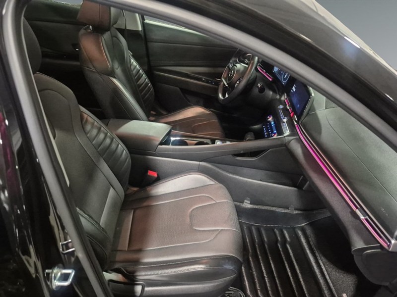 2023 Hyundai Elantra HEV Luxury DCT