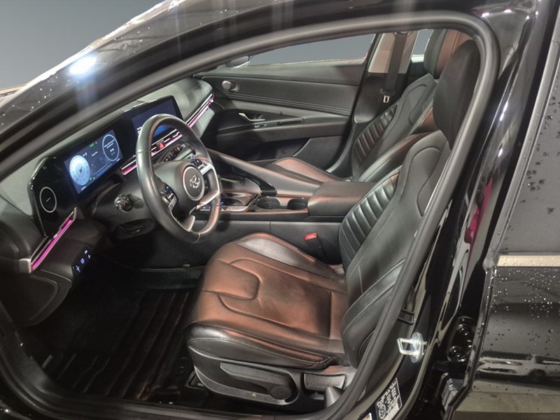 2023 Hyundai Elantra HEV Luxury DCT