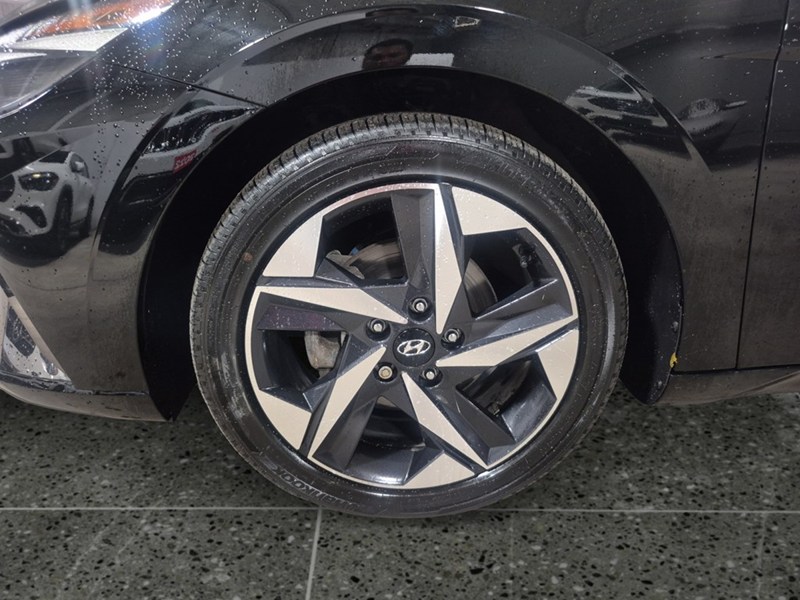 2023 Hyundai Elantra HEV Luxury DCT