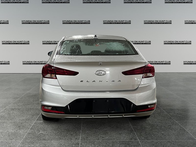2020 Hyundai Elantra Preferred w/Sun & Safety Package IVT