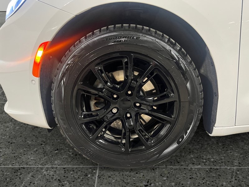 2022 Chrysler Pacifica Hybrid Limited 2WD