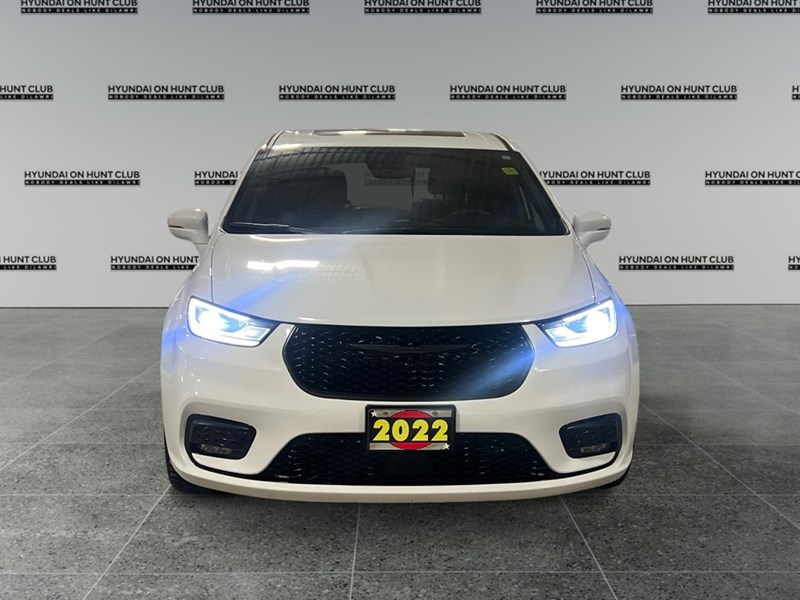 2022 Chrysler Pacifica Hybrid Limited 2WD