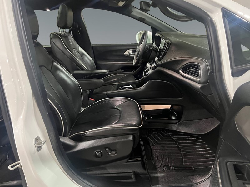 2022 Chrysler Pacifica Hybrid Limited 2WD