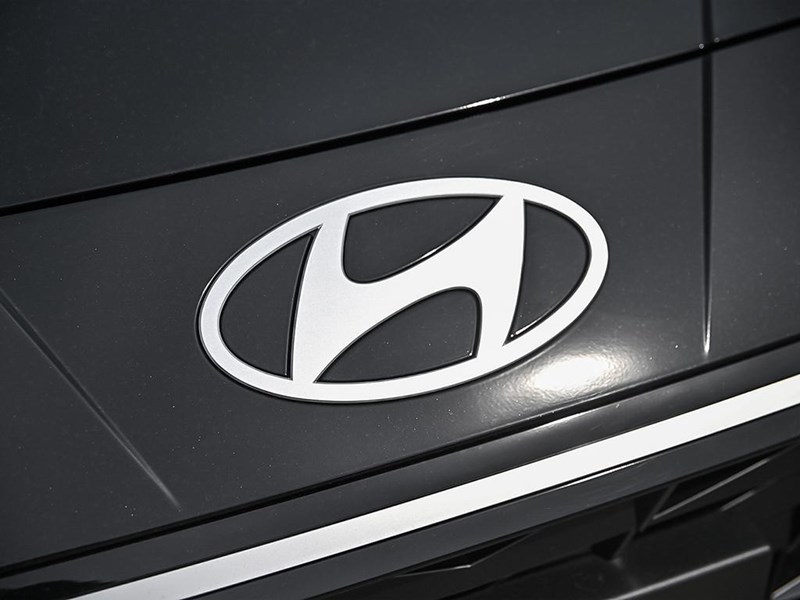 2026 Hyundai Elantra HEV Luxury Sedan