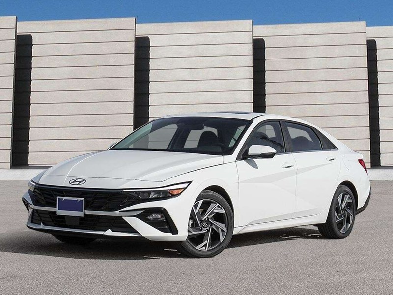 2025 Hyundai Elantra Luxury IVT