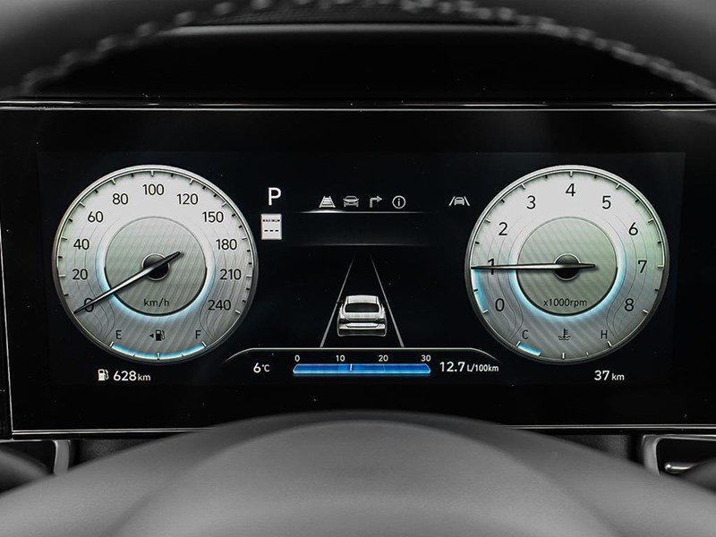 2026 Hyundai Elantra Luxury IVT