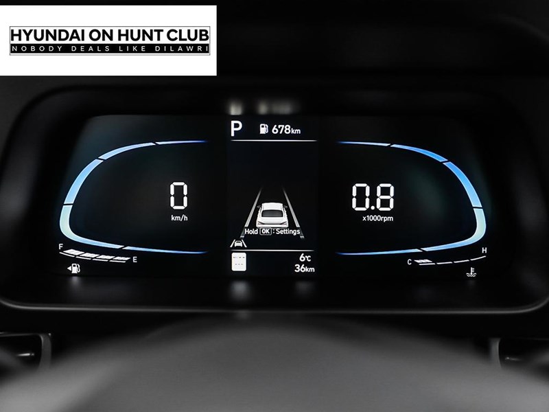 2025 Hyundai Elantra HEV Luxury DCT