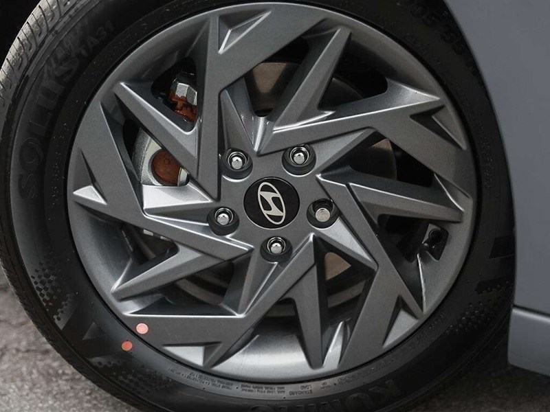 2026 Hyundai Elantra Preferred IVT