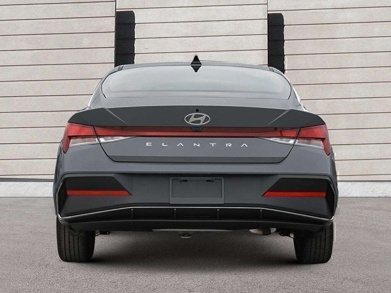 2026 Hyundai Elantra Preferred IVT