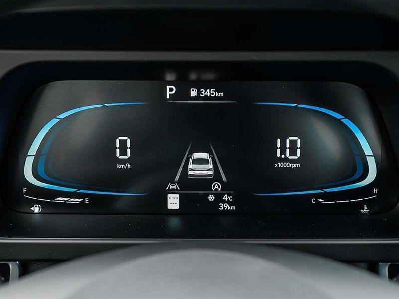 2026 Hyundai Elantra Essential IVT
