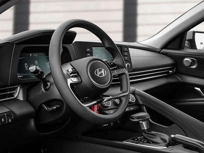 2026 Hyundai Elantra Essential IVT