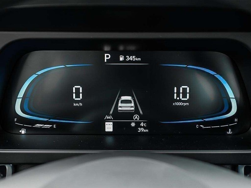 2026 Hyundai Elantra Essential IVT